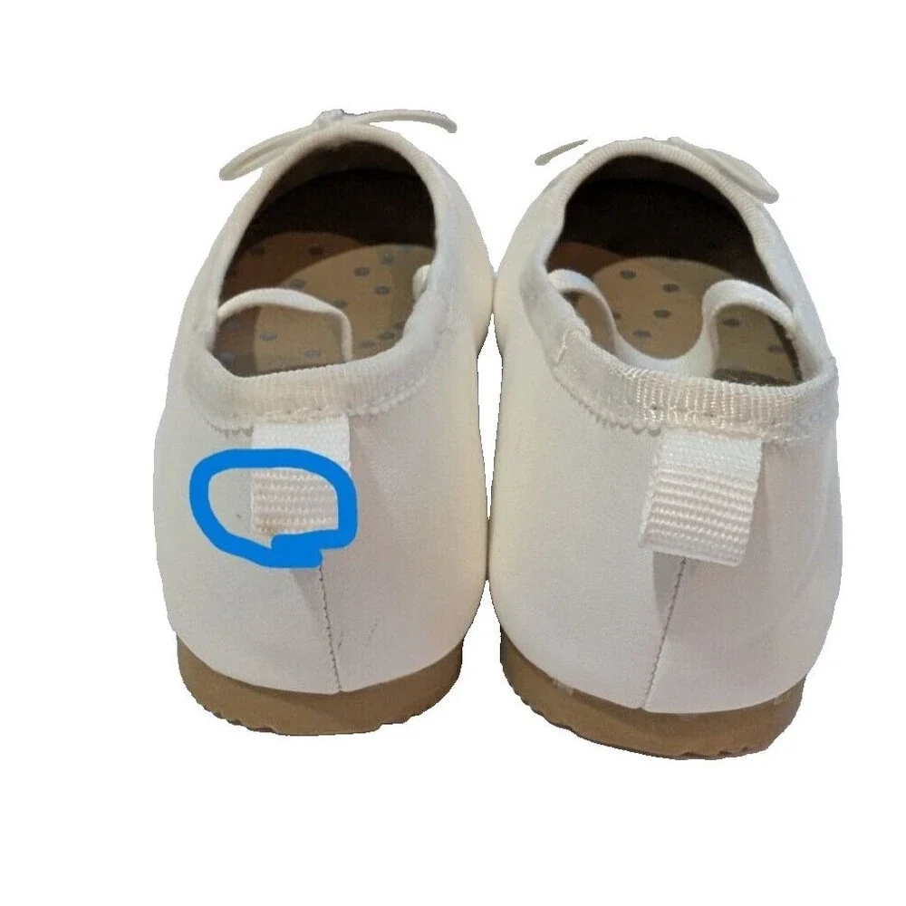 Cat & Jack Toddler Girls White Slip-On Shoes Size 6 NWOT